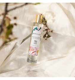 Jasmine Blossom & Almond Tree - Organic Eau de Parfum Jasmine Blossom & Almond Tree - Organic Eau de Parfum